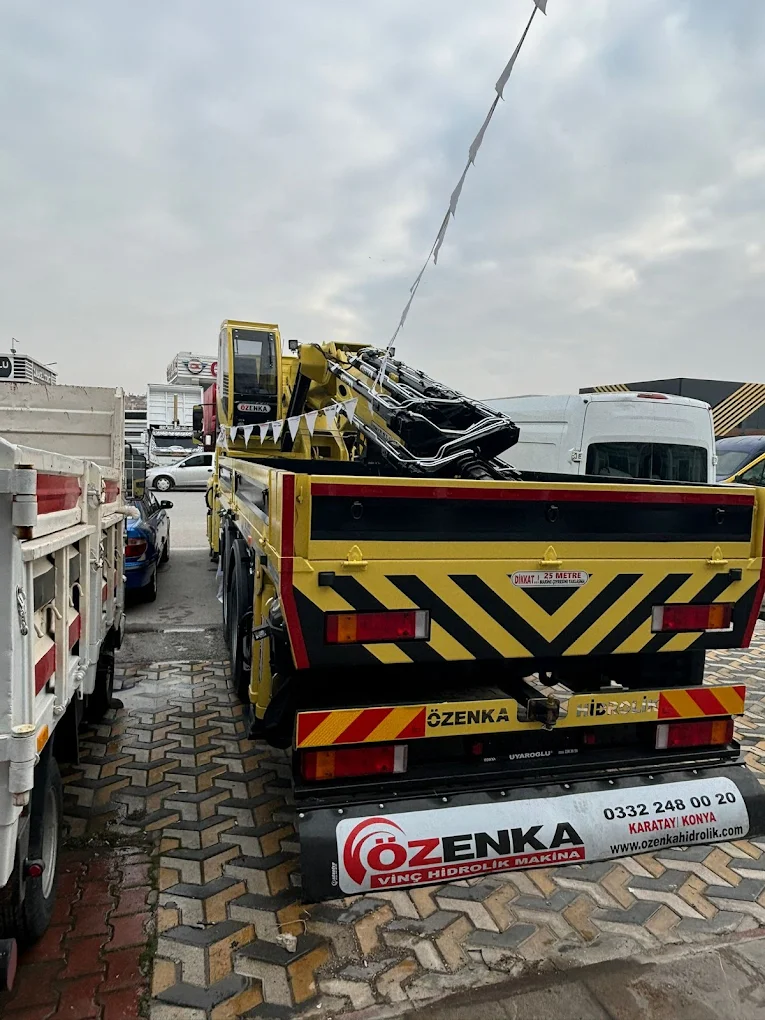 HAKANLAR VİNÇ – Malatya’da profesyonel vinç kiralama hizmeti, ağır tonaj, prefabrik ve çelik yapı projeleri için güvenli ve hızlı vinç çözümleri.